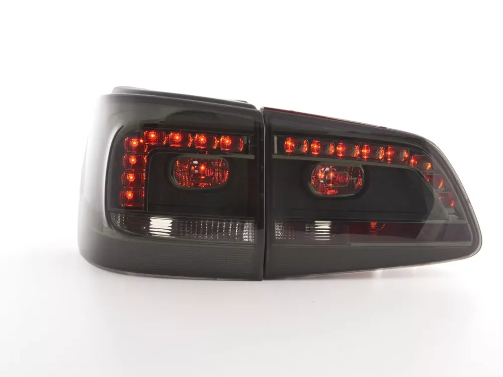 LED Rückleuchten Set schwarz passend für VW Touran ab 2011 Super-Preis