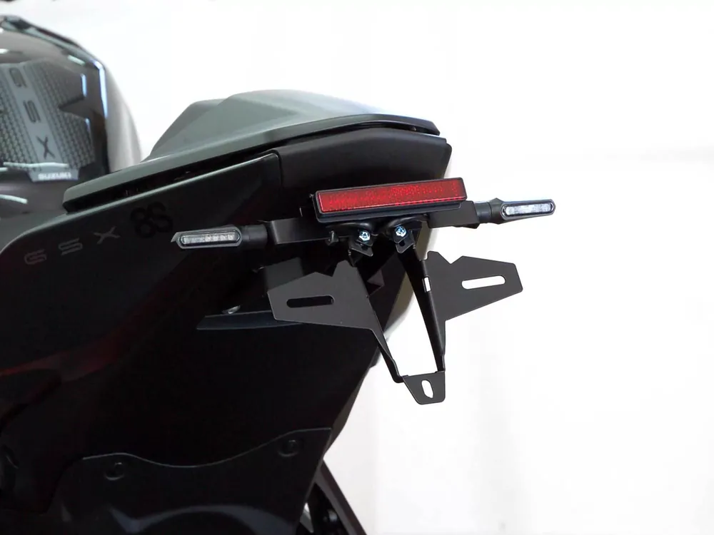 Kennzeichenhalter IQ5RB passend für Suzuki GSX-8R (2024-2025) Finale Aktion